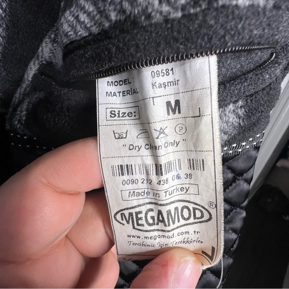 Megamod cashmere grey button front peacoat made in Turkey size medium - Picture 9 of 13